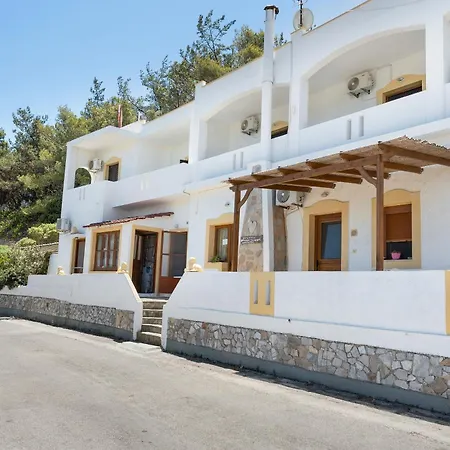 Akrogiali And Apartament Drymonas