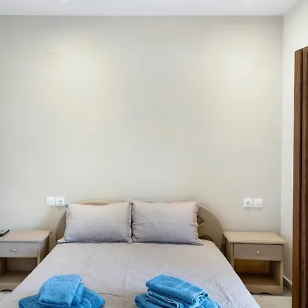 Akrogiali And Apartament