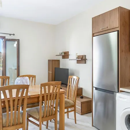 Akrogiali And Drymonas