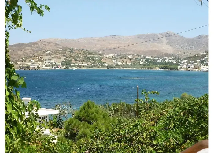 Akrogiali And * Drymonas