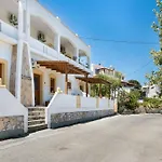 Akrogiali And Appartement *